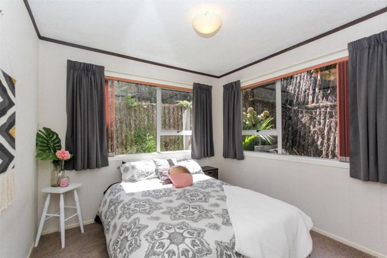 Photo of property in 15 Selwyn Street, Lower Vogeltown, New Plymouth, 4310
