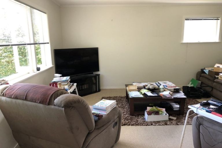 Photo of property in 15 Skipjack Pass, Silverdale, 0932