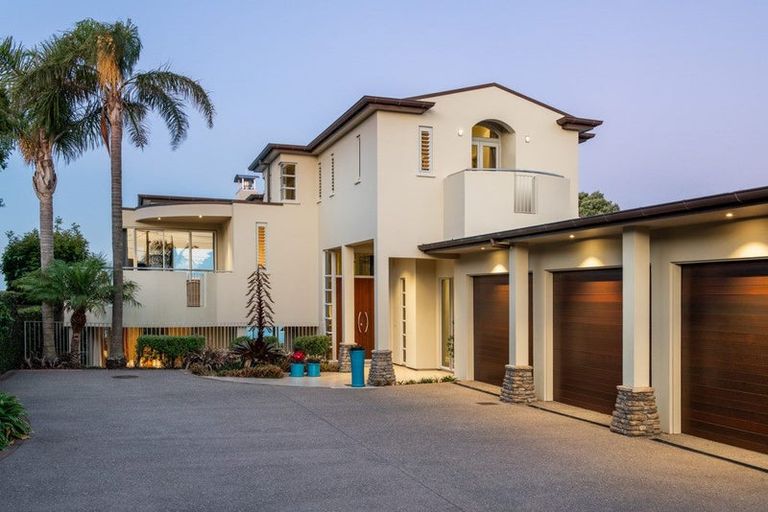 Photo of property in 52 Seacliffe Avenue, Belmont, Auckland, 0622