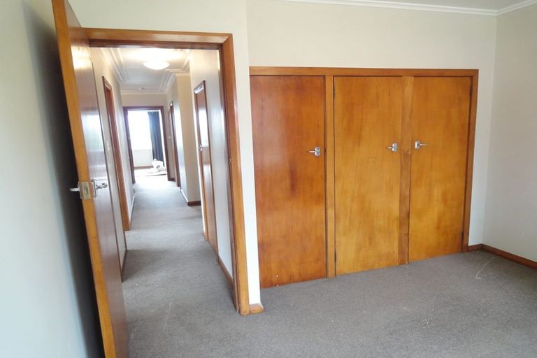 Photo of property in 235 Te Atatu Road, Te Atatu South, Auckland, 0610