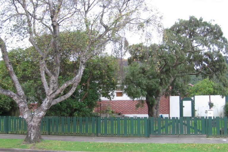 Photo of property in 29 Milne Crescent, Taita, Lower Hutt, 5011