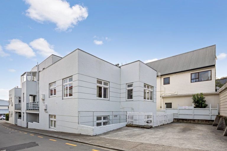 Photo of property in 6/1 Rixon Grove, Mount Victoria, Wellington, 6011