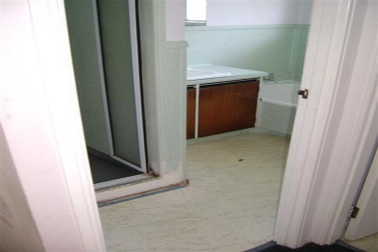 Photo of property in 77a Russell Road, Manurewa, Auckland, 2102