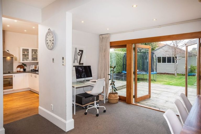 Photo of property in 93 Abberley Crescent, St Albans, Christchurch, 8014