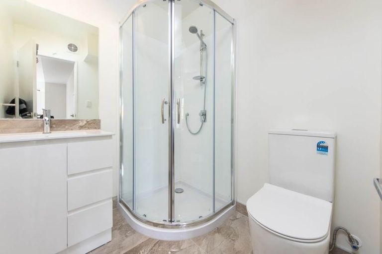 Photo of property in 1d Quincey Place, Massey, Auckland, 0614