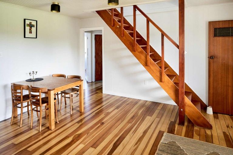 Photo of property in 25 Paekakariki Hill Road, Pauatahanui, Porirua, 5381