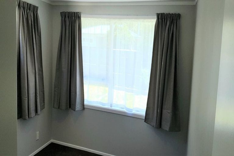 Photo of property in 1/80 Airlie Road, Plimmerton, Porirua, 5026