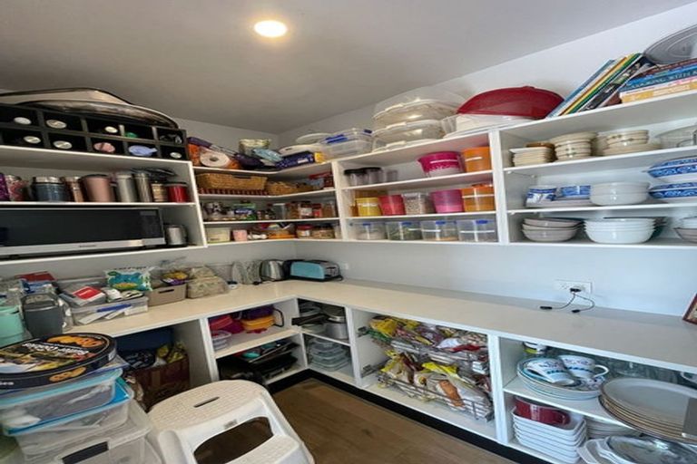 Photo of property in 8 Bellamont Street, Kumeu, 0810