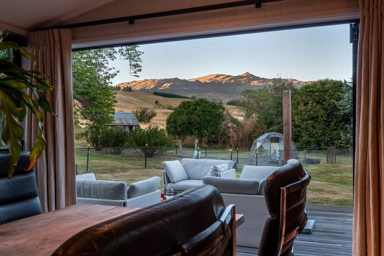 Photo of property in 38 Station Rise, Dalefield, Queenstown, 9371