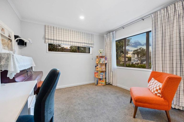 Photo of property in 124 Kyle Road, Greenhithe, Auckland, 0632