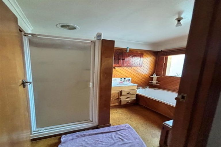 Photo of property in 125 Browns Bay Road, Browns Bay, Auckland, 0630