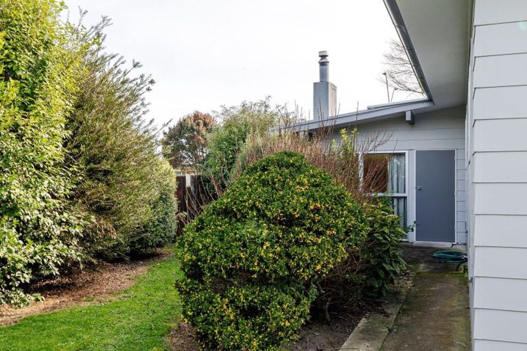 Photo of property in 21 John F Kennedy Drive, Milson, Palmerston North, 4414