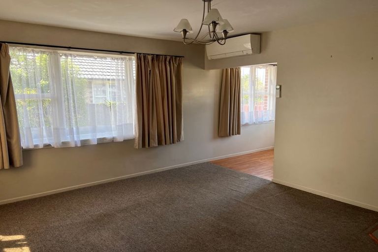 Photo of property in 12 Farquhars Road, Redwood, Christchurch, 8051