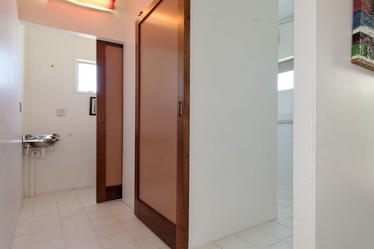 Photo of property in 170a Hepburn Road, Glendene, Auckland, 0602