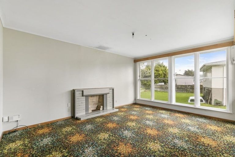 Photo of property in 10 Olive Street, Manurewa, Auckland, 2102