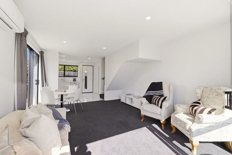 Photo of property in 62d Cleveland Street, Edgeware, Christchurch, 8013