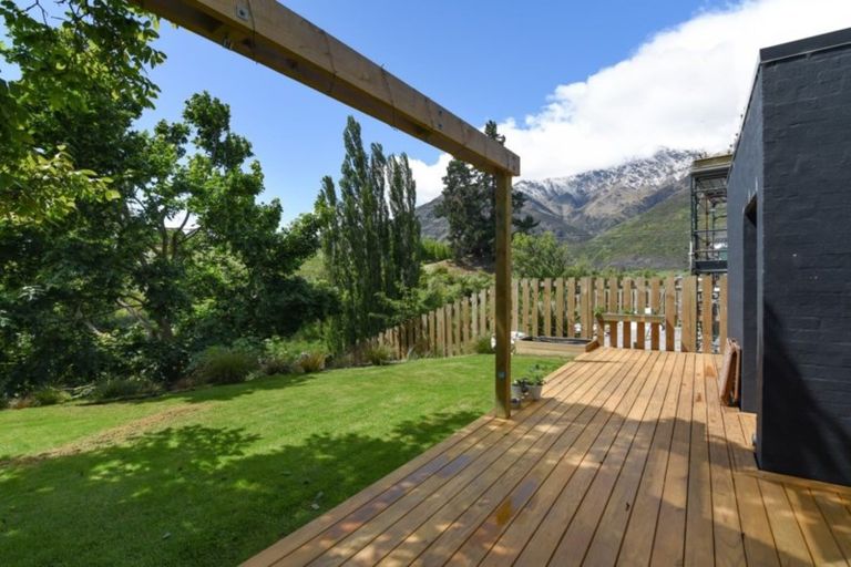 Photo of property in 37 Red Cottage Drive, Lake Hayes, Queenstown, 9304