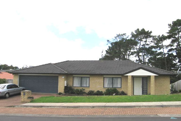 Photo of property in 5 San Pedro Place, Henderson, Auckland, 0612