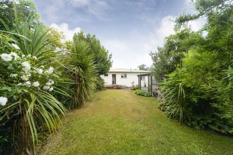 Photo of property in 18 Swansea Street, Hokowhitu, Palmerston North, 4410