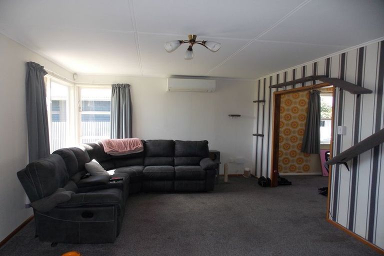 Photo of property in 16 Jackson Avenue, Highbury, Palmerston North, 4412