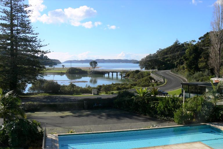 Photo of property in Bridgewater Apartments, 301/7 Te Rangi Cross Road, Paihia, 0200