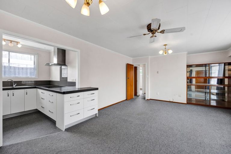 Photo of property in 69 Dixon Avenue, Hawera, 4610