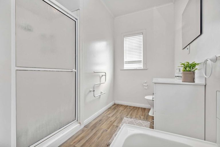 Photo of property in 1/13 Russell Road, Manurewa, Auckland, 2102