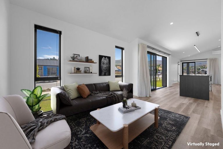 Photo of property in 1 Hadley Place, Cromwell, 9310