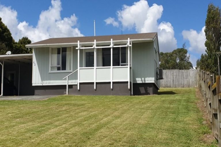 Photo of property in 42 View Street, Maungaturoto, 0520