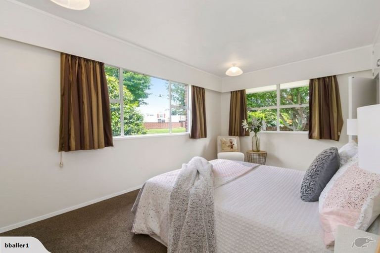 Photo of property in 328 Great South Road, Opaheke, Papakura, 2113