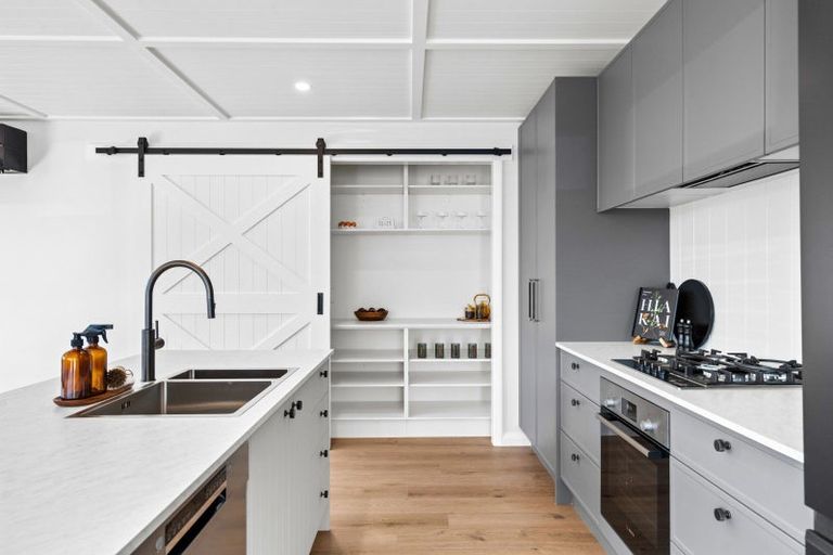 Photo of property in 189 Main Street, Greytown, 5712