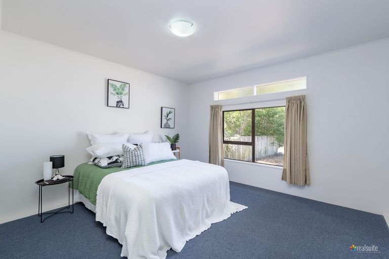 Photo of property in 2/48 Cruickshank Road, Clouston Park, Upper Hutt, 5018