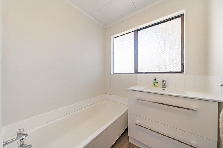 Photo of property in 76b Seddon Street, Wallaceville, Upper Hutt, 5018