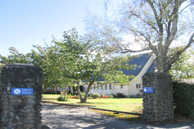 Photo of property in 11/9 Gibbons Street, Upper Hutt Central, Upper Hutt, 5018