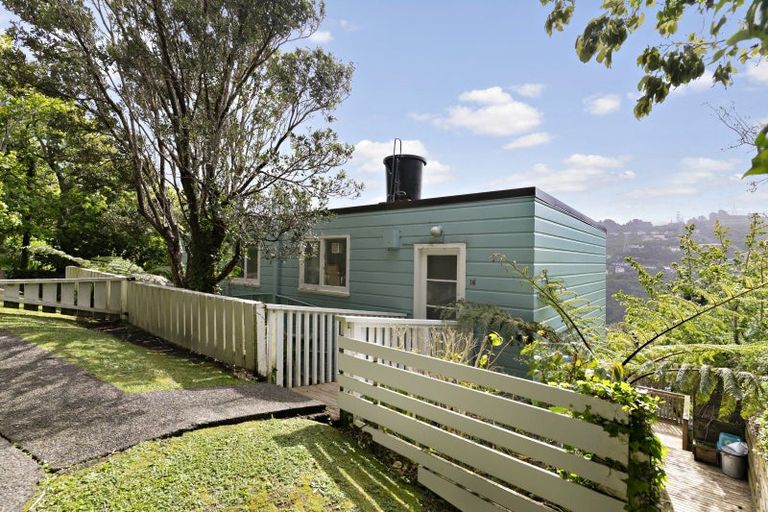Photo of property in 16 Rutland Way, Wadestown, Wellington, 6012