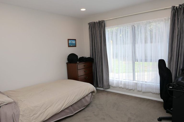 Photo of property in 10 Lorna Irene Drive, Raumati South, Paraparaumu, 5032