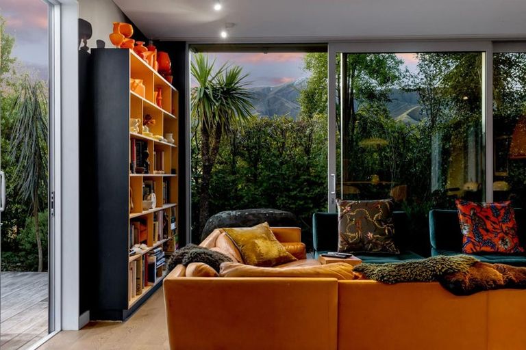 Photo of property in 11 Advance Terrace, Arrowtown, 9302