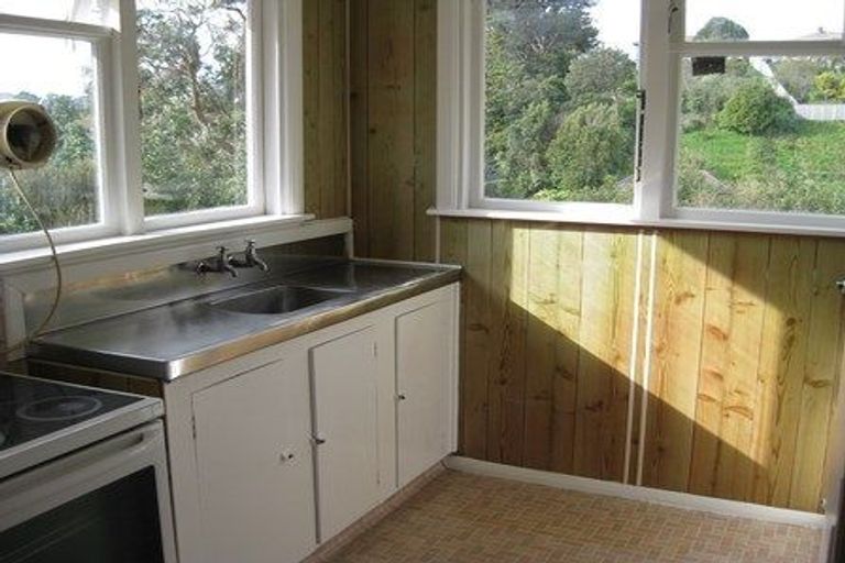 Photo of property in 86 Mungavin Avenue, Ranui, Porirua, 5024