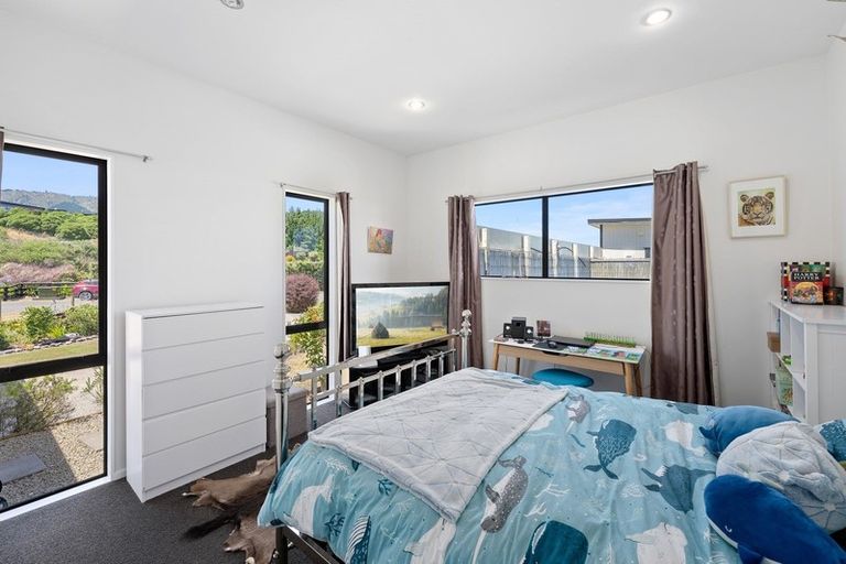 Photo of property in 27 Raukawa Road, Peka Peka, Waikanae, 5391