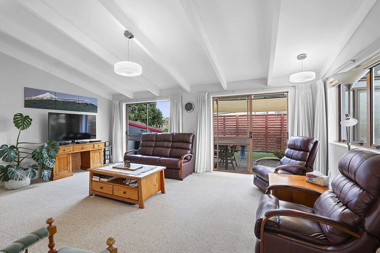 Photo of property in 167 Govett Avenue, Frankleigh Park, New Plymouth, 4310