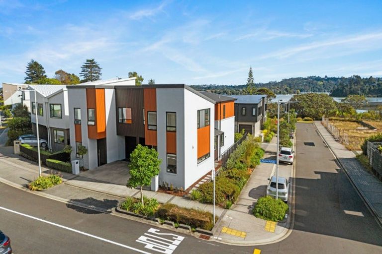 Photo of property in 24 Marine Parade, Hobsonville, Auckland, 0616
