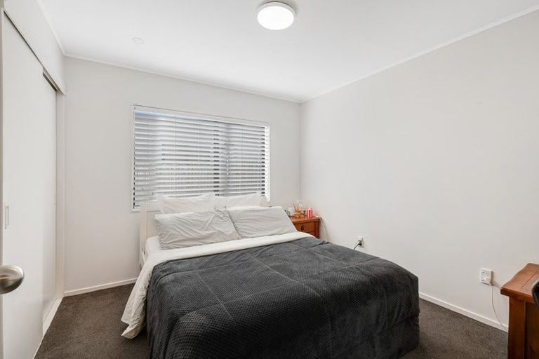 Photo of property in 1418 Whangaparaoa Road, Army Bay, Whangaparaoa, 0930
