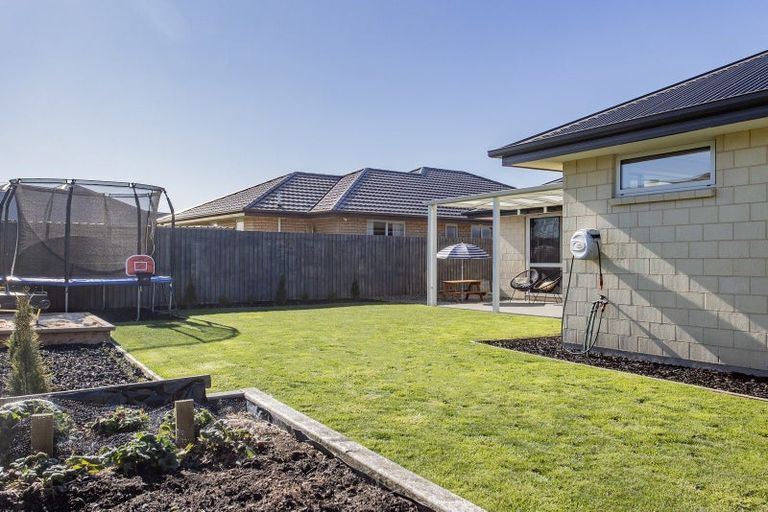 Photo of property in 22 Andesite Drive, Rolleston, 7614