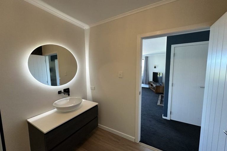 Photo of property in 8 Thomson Street, Green Island, Dunedin, 9018