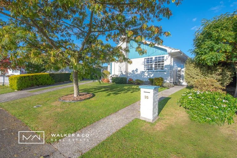 Photo of property in 35 Mountbatten Grove, Clouston Park, Upper Hutt, 5018