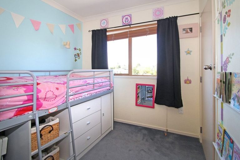 Photo of property in 2 Kapua Place, Taupo, 3330