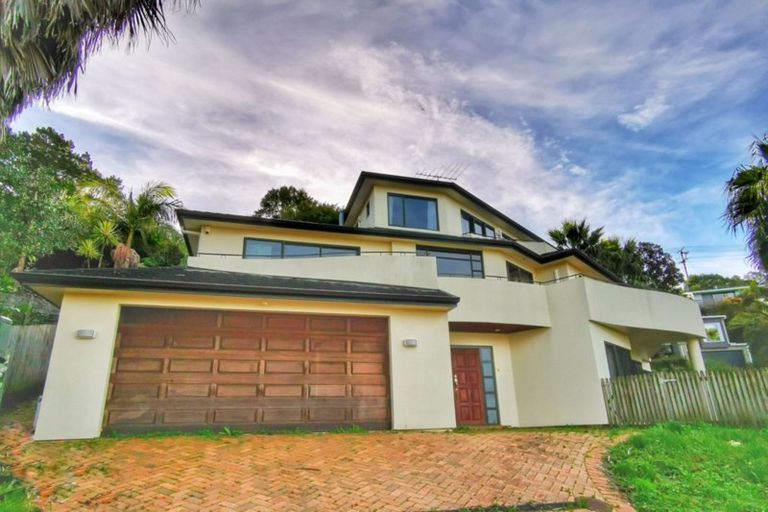 Photo of property in 55 Penguin Drive, Murrays Bay, Auckland, 0630