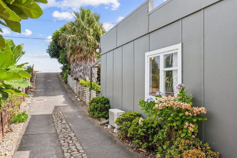 Photo of property in 37 The Esplanade, Raumati South, Paraparaumu, 5032