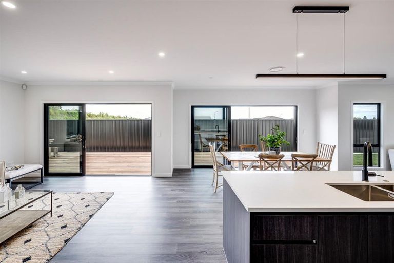 Photo of property in 15 Arihi Crescent, Frimley, Hastings, 4120