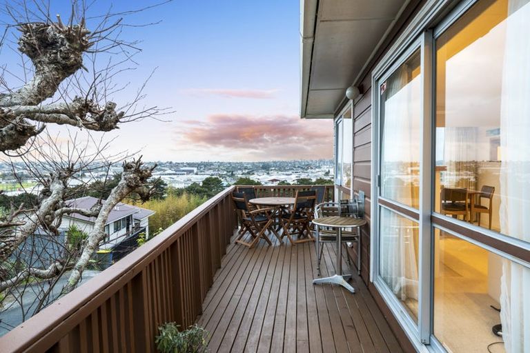 Photo of property in 51 Spence Road, Henderson, Auckland, 0612